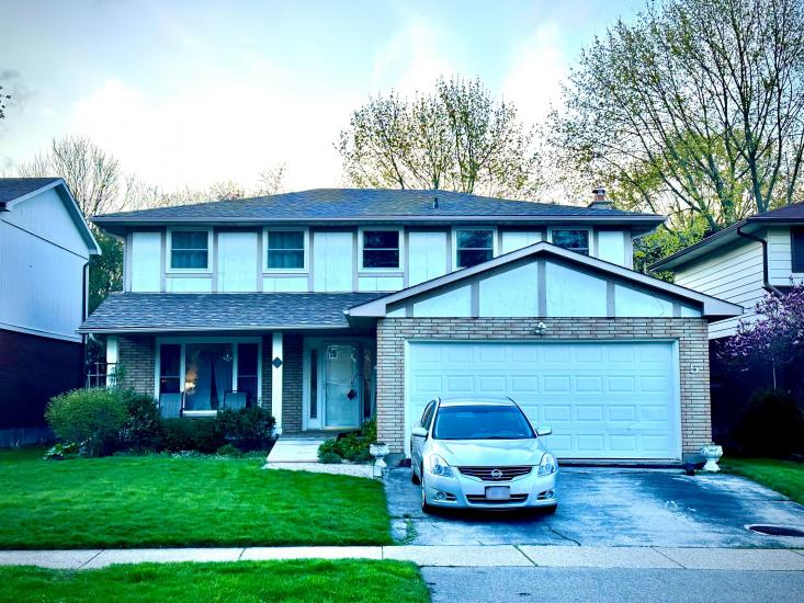 Property listing for 5 Jerome Park Dr., Dundas, ON